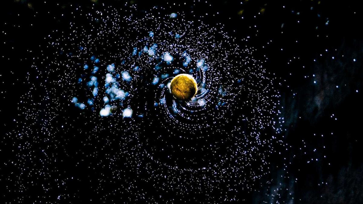 Астрономы открыли самую молодую планету в нашей галактике 2 young baby exoplanet named 2m0437b found heating at up to 2 240 despite being 100 astronomical units from its host star