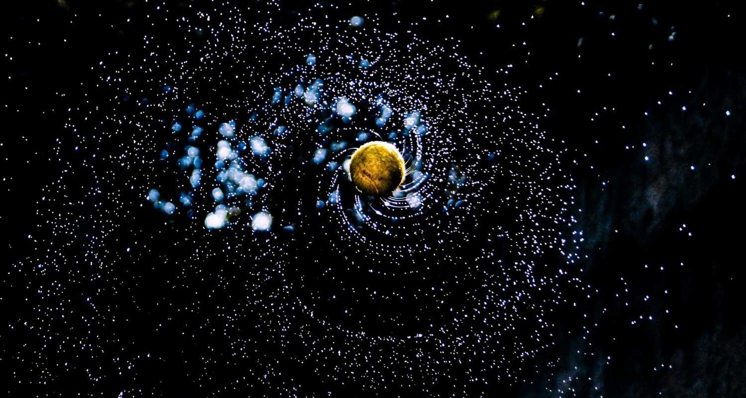 young baby exoplanet named 2m0437b found heating at up to 2 240 despite being 100 astronomical units from its host star