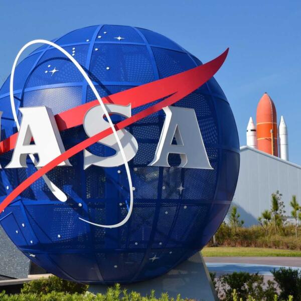 NASA готовится запустить космический корабль, который врежется в астероид (430016)
