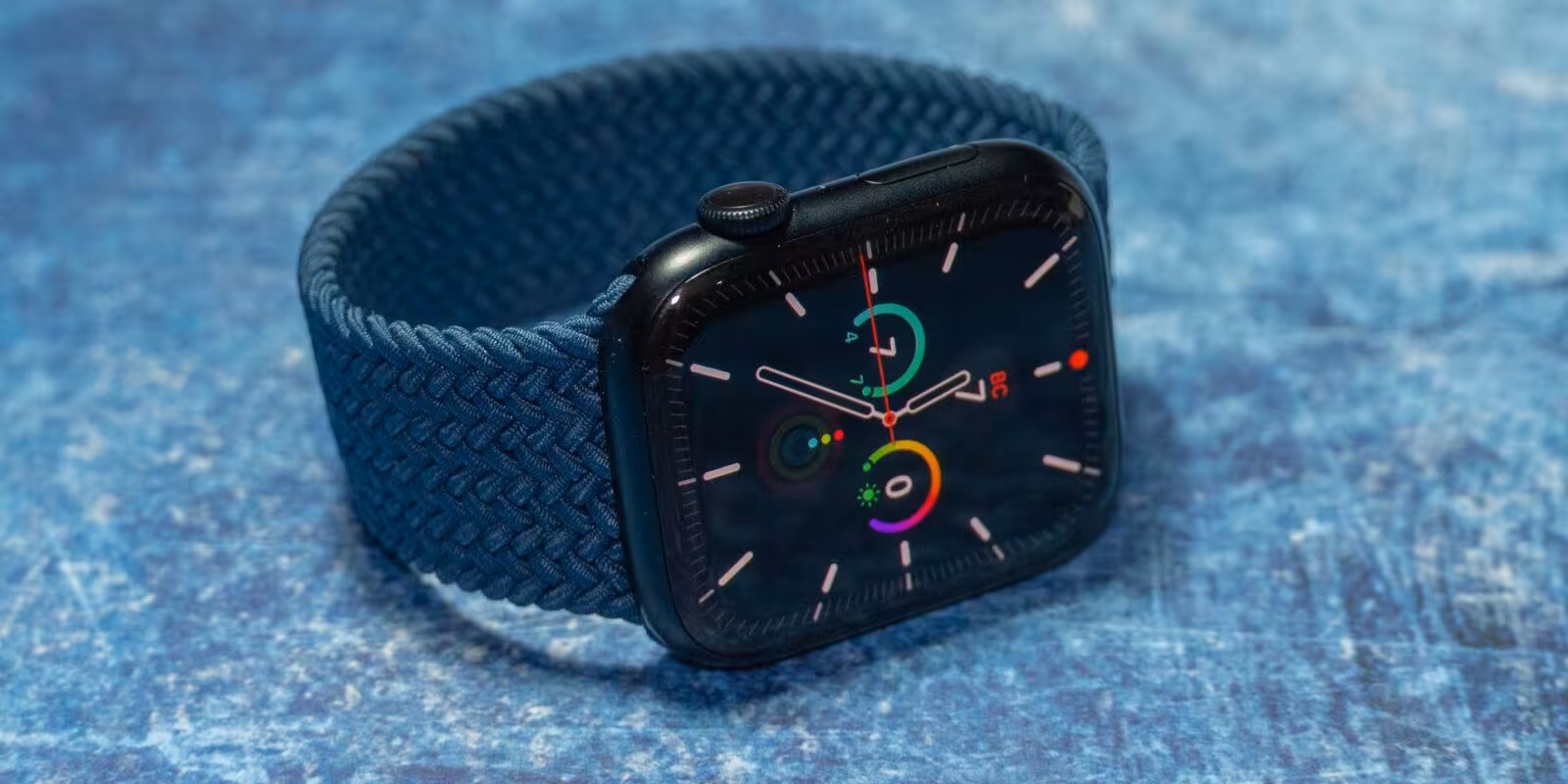 Обзор Apple Watch Series 7: огромный экран и небывалая прочность 43 Apple Watch Series 7 itzine.ru 63
