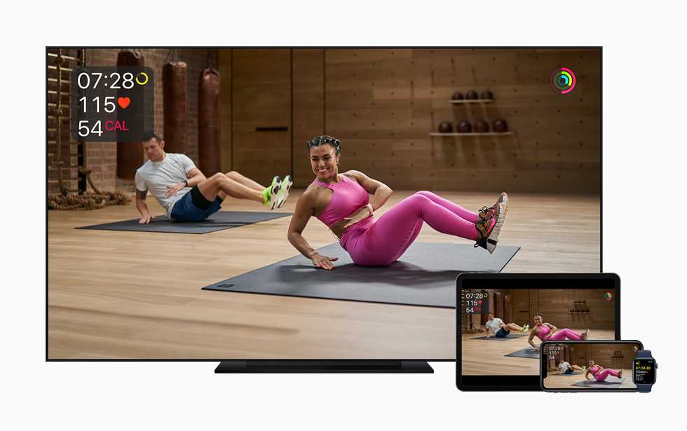 Обзор Apple Fitness+: воодушевляющие тренировки где удобно и когда угодно (Apple fitness plus screens appletv ipadpro applewatch iphone11 09152020 big.jpg.large)