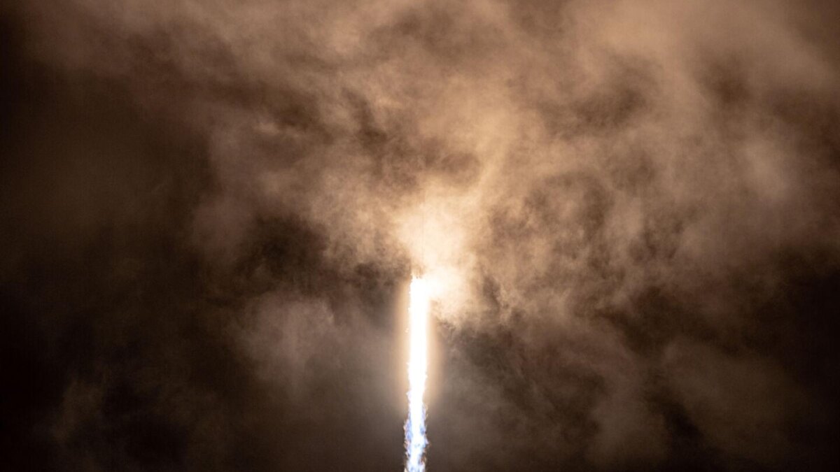 Crew 3 Nov 10 2021 6614 1440x960 1