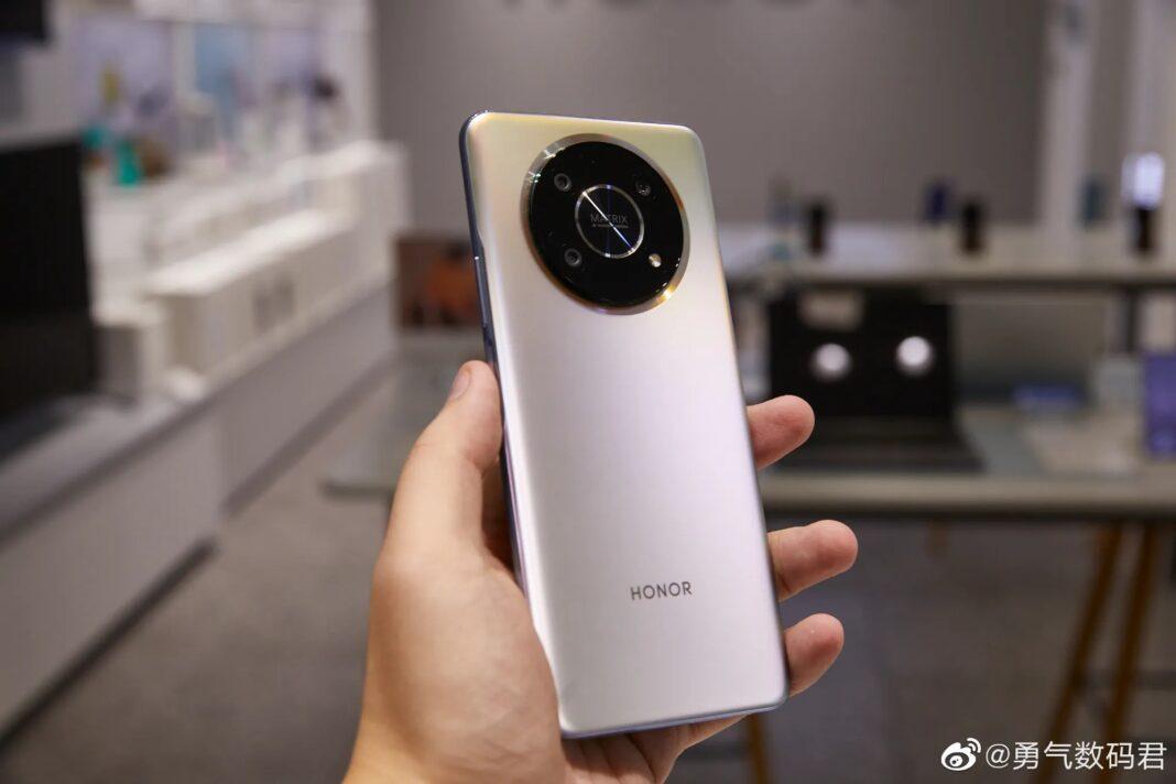 Смартфон Honor X30 показали во всей красе на живых фото (1)