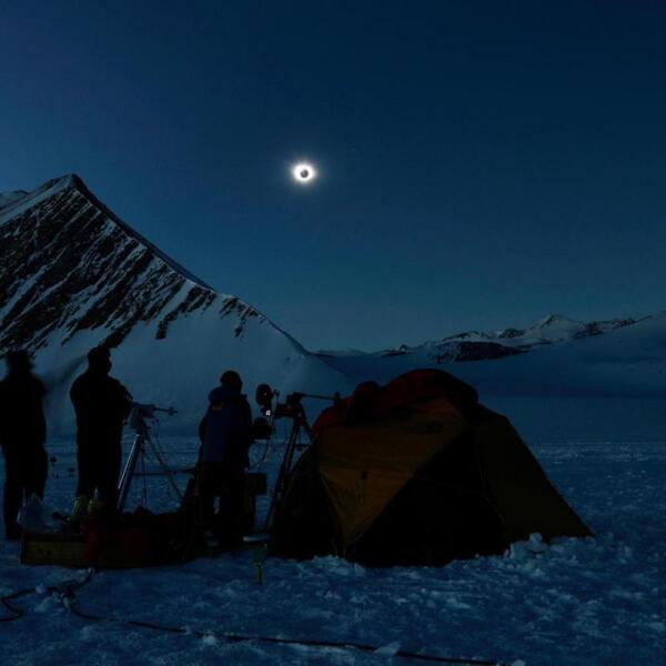 солнечное затмение в Антарктиде