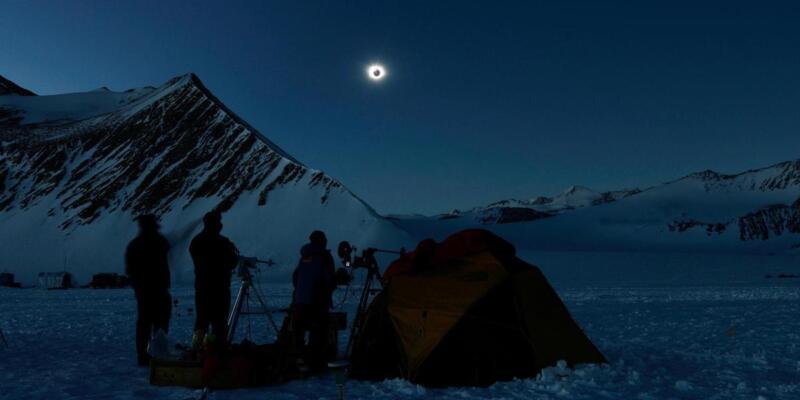 солнечное затмение в Антарктиде