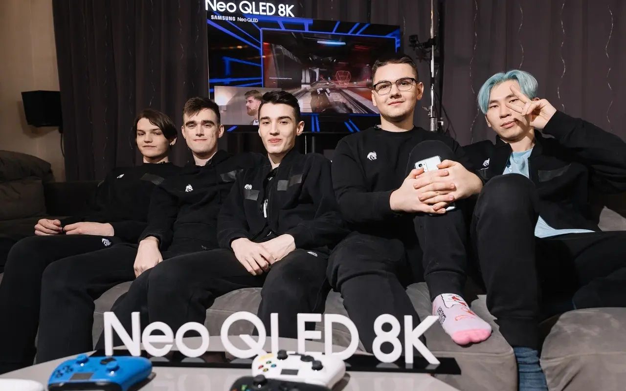 Team Spirit и крутые стримеры в одной комнате: итоги стрима при поддержке Samsung 4 2021 12 18 17 17 45 lev4nko