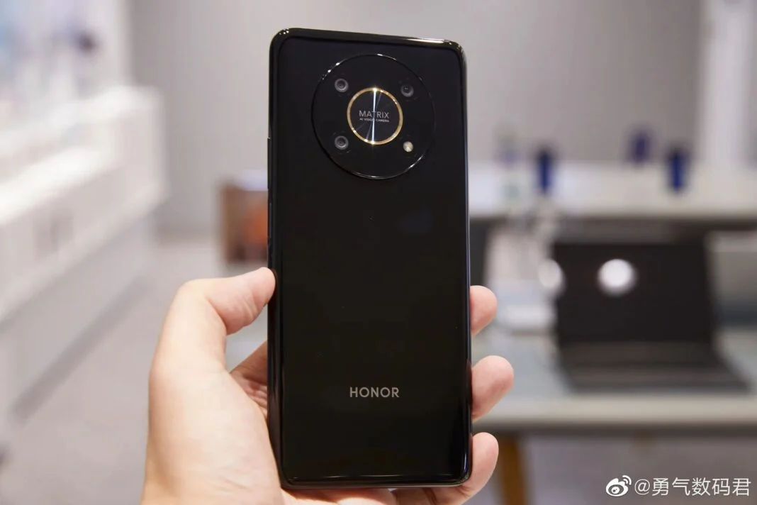 Смартфон Honor X30 показали во всей красе на живых фото (3)