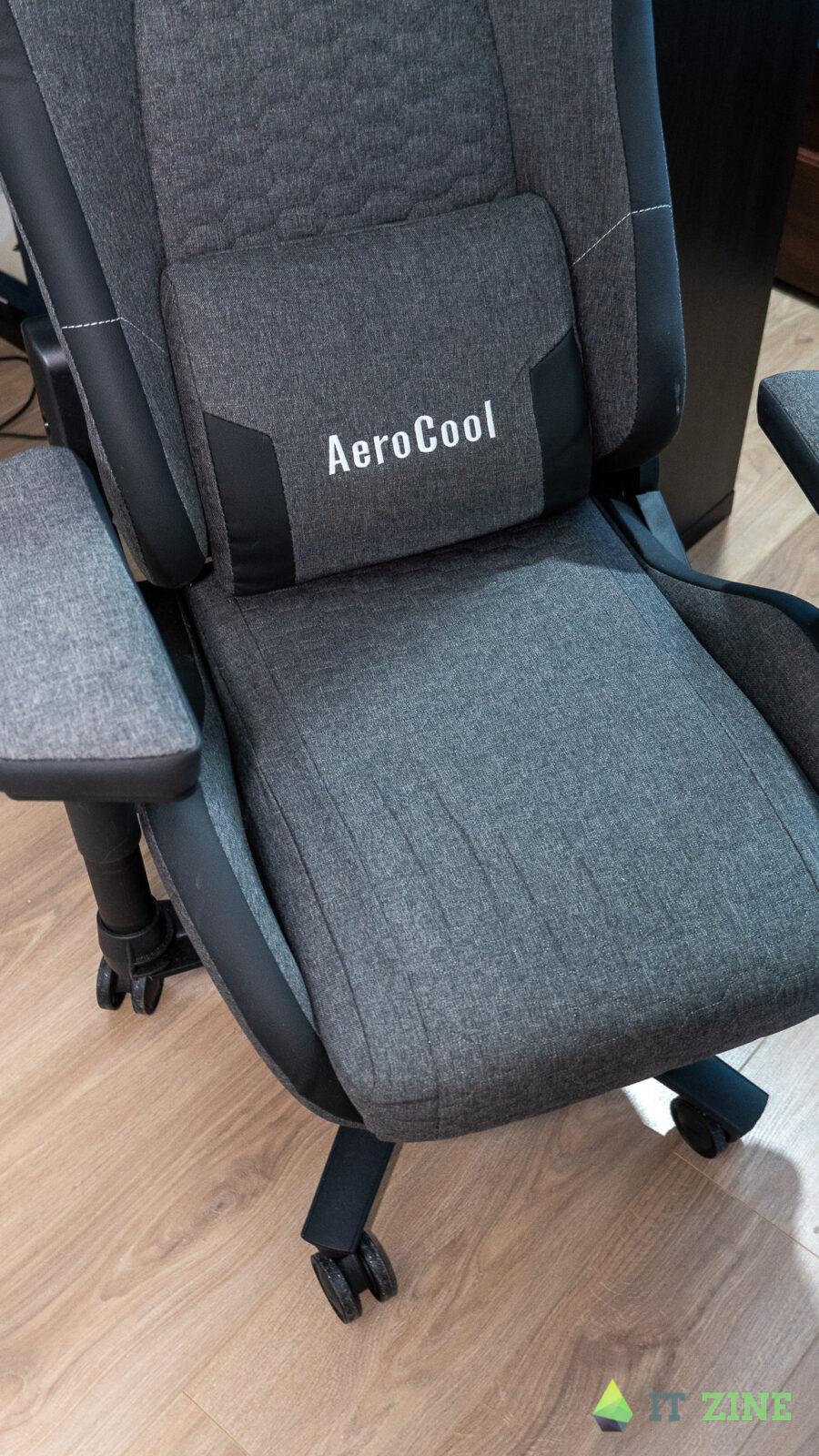 Обзор AeroCool Crown: стильное и удобное кресло для гика (Aerocool Crown itzine.ru 02)