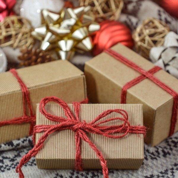 5 крутых подарков на Новый год (christmas 3015776 960 720)