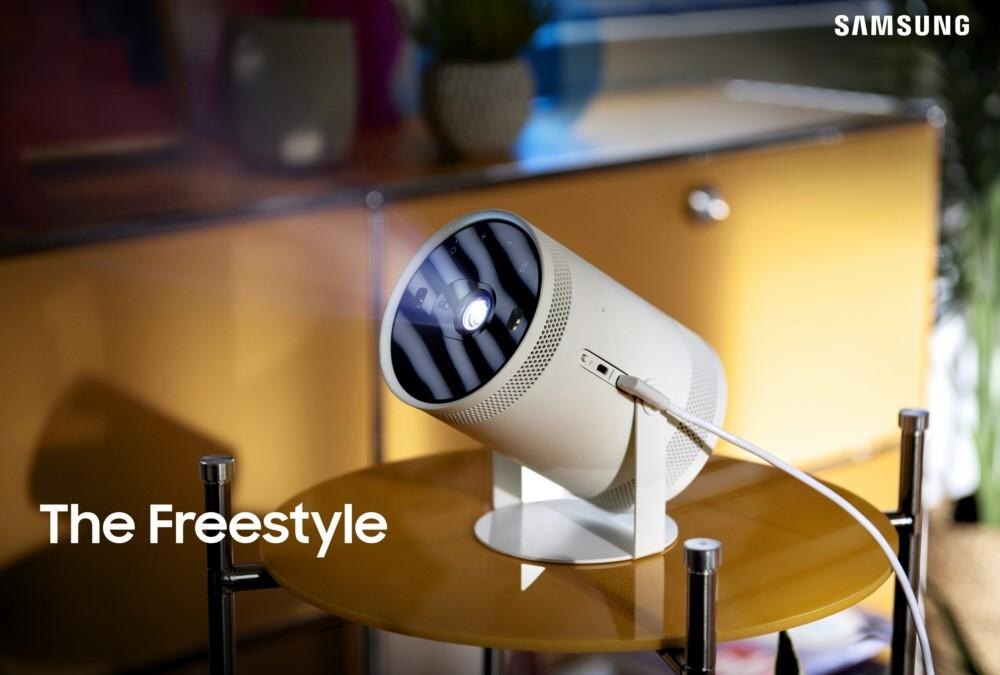 Портативный проектор Samsung The Freestyle поступил в продажу и его тут же раскупили 8 Freestyle 2