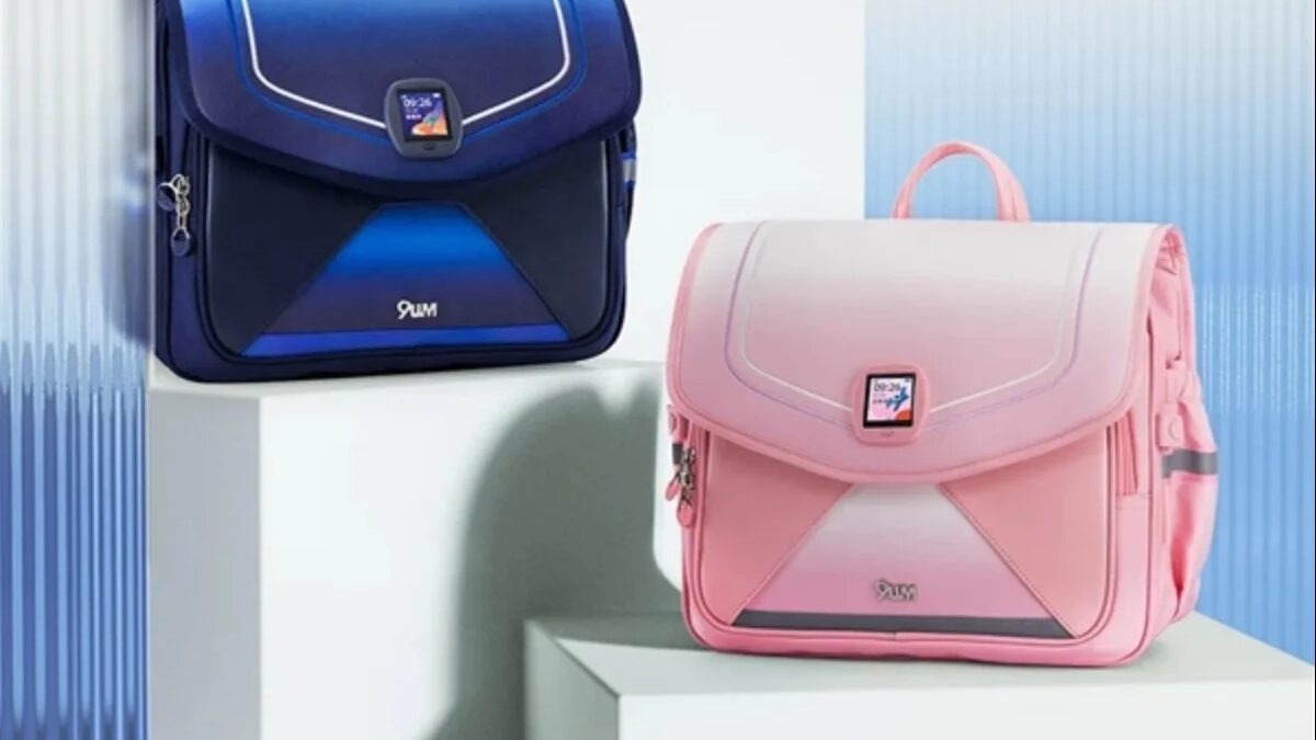 Huawei сделала детский рюкзак с GPS, ЖК-экраном и водонепроницаемостью IP67 4 Huawei