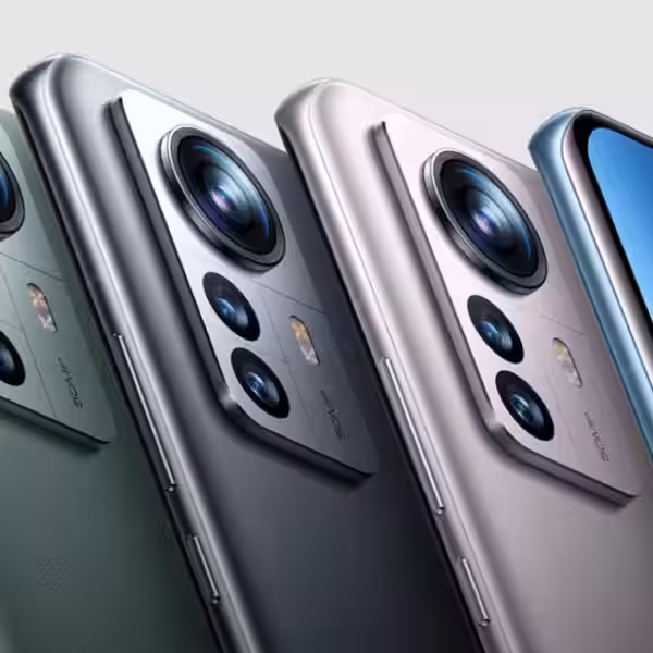 Xiaomi 12 and 12 Pro backs 1280x720 1