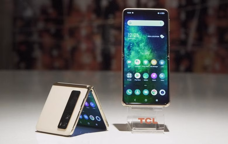 CES 2022: TCL анонсировала складной смартфон Flex V 3 TCL