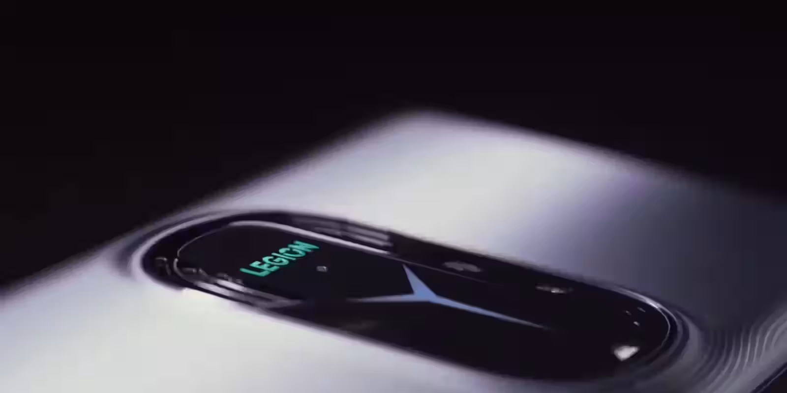 Смартфон Lenovo Legion Y90 с 22 ГБ ОЗУ и геймерским дизайном