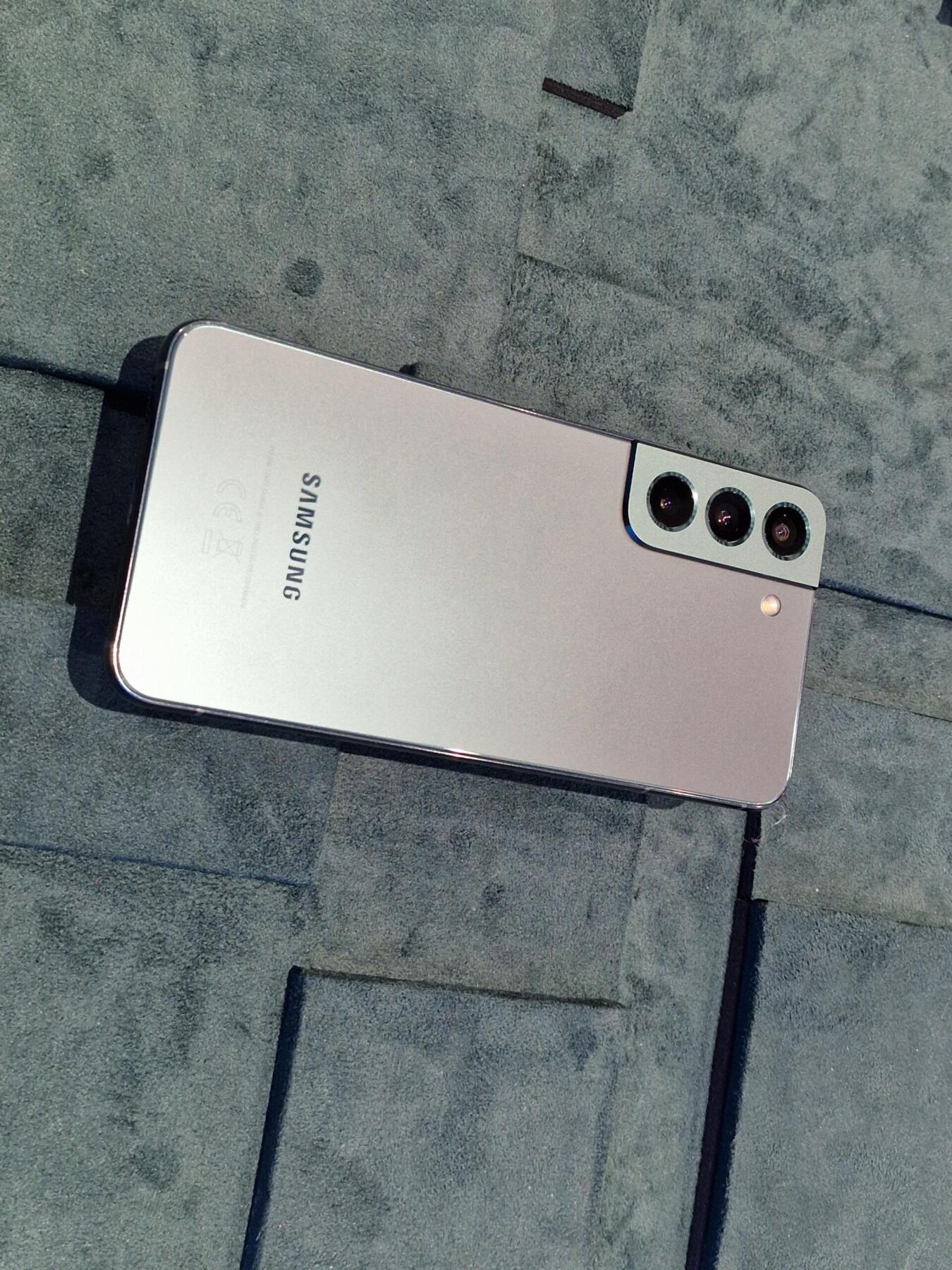 Флагман Samsung Galaxy S22 Ultra: предварительный обзор (20220211 023640 scaled)