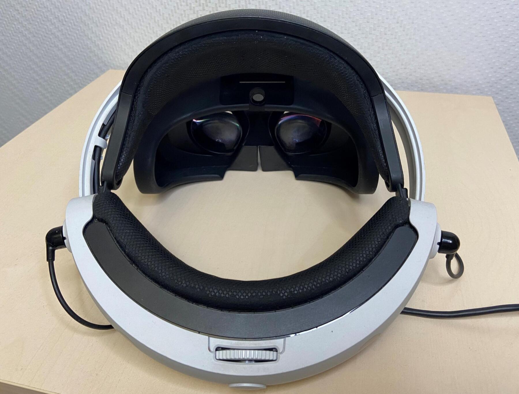 Обзор Sony PlayStation VR: актуален, как никогда? (IMG 3040 scaled)