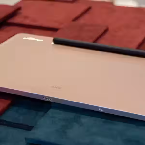 Samsung Galaxy S22 itzine.ru 103