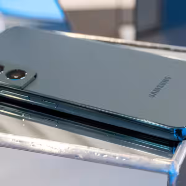 Samsung Galaxy S22 itzine.ru 111