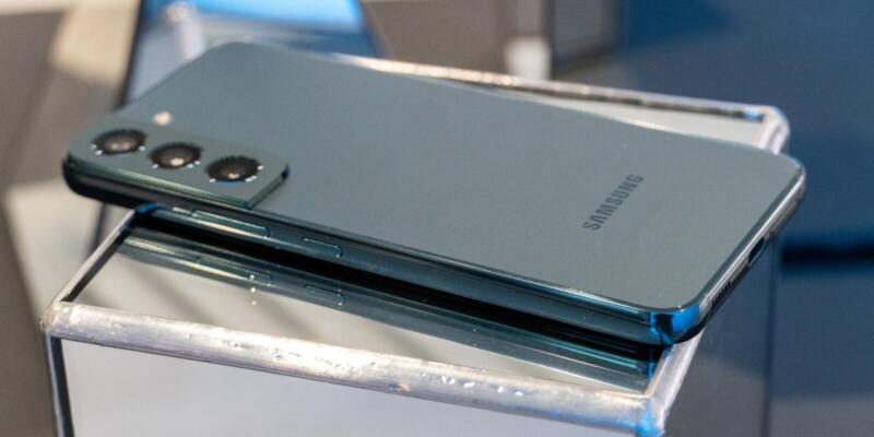 Samsung Galaxy S22 и S22+: предварительный обзор (Samsung Galaxy S22 itzine.ru 111)
