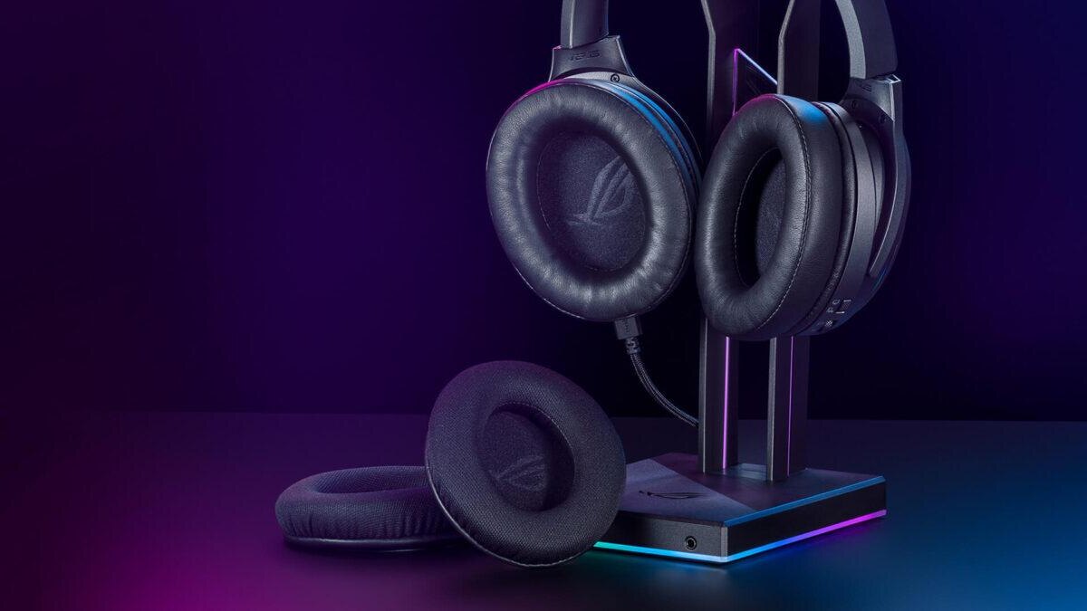 ASUS выпустила две новых игровых гарнитуры