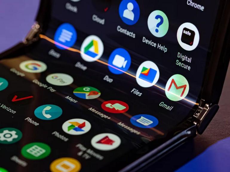 Moto Razr 2022