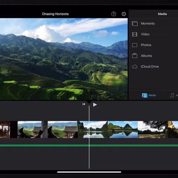 Экран iPad с интерфейсом iMovie для редактирования видео