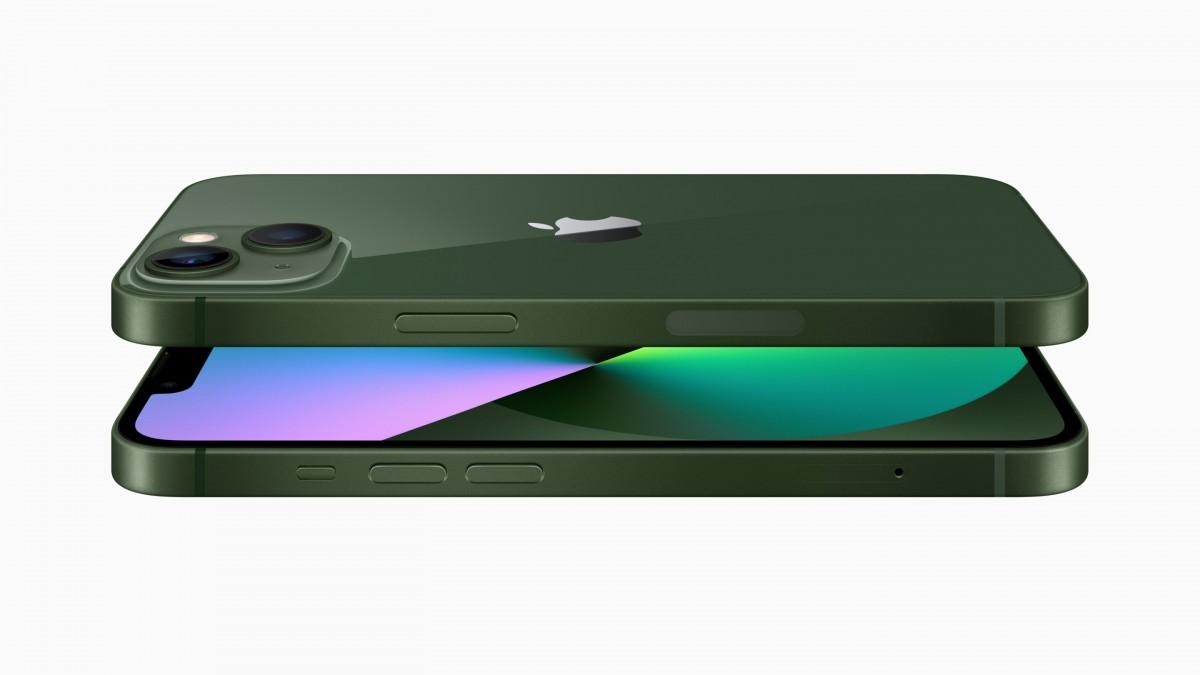 Apple анонсировала новые зеленые версии линейки iPhone 13 (gsmarena 002 25)