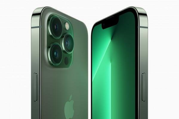 Apple анонсировала новые зеленые версии линейки iPhone 13