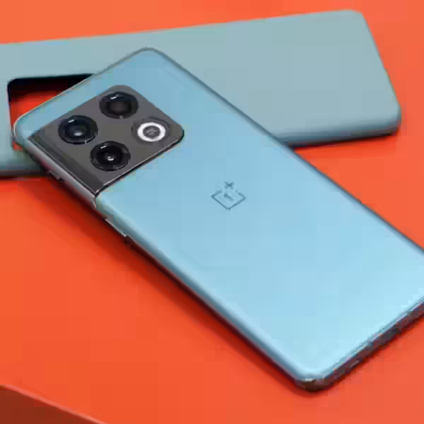 В сеть просочились фото OnePlus 10 или 10R