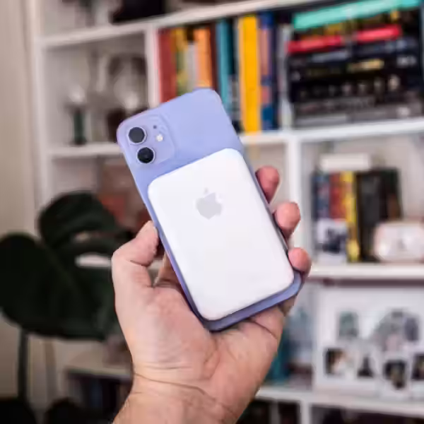 Аккумулятор MagSafe Apple обновлен, чтобы заряжать iPhone быстрее