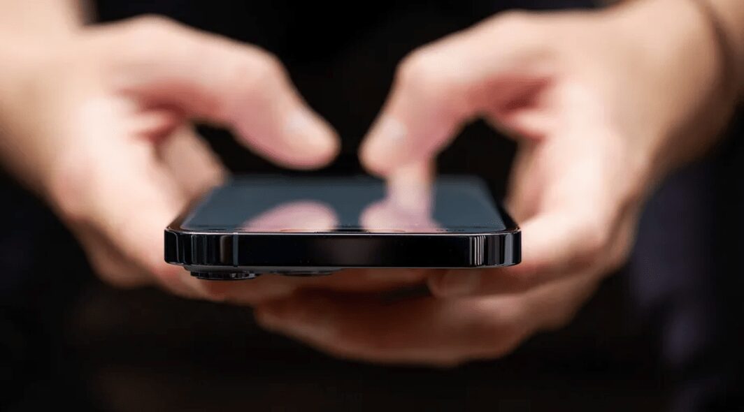 Как настроить замену текста на iPhone 5 Snimok ekrana 2022 05 16 v 11.55.50