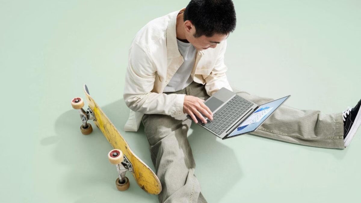 Microsoft анонсировала ноутбук Surface Laptop Go 2 3 Microsoft Surface Laptop Go 2 — компактный ноутбук Microsoft, доступный для предзаказа