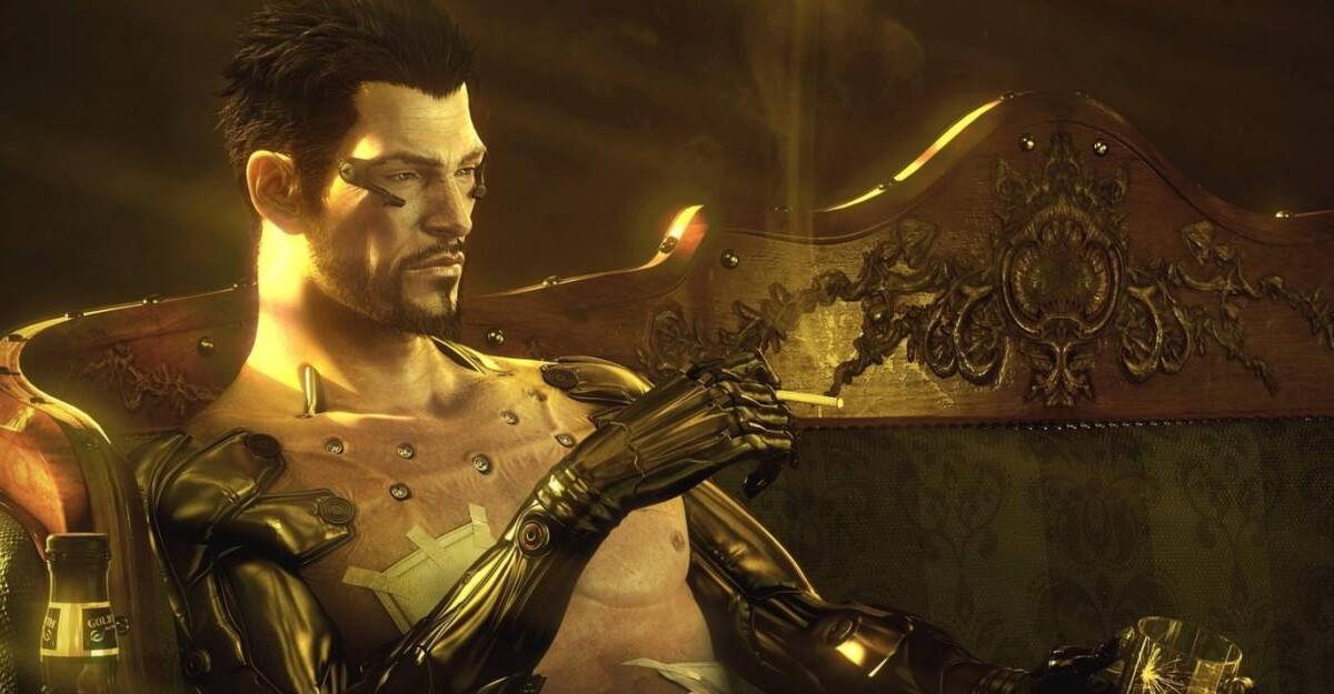 Персонаж из Deus Ex с кибернетическими рукавами и бокалом виски на киберпанк-фоне