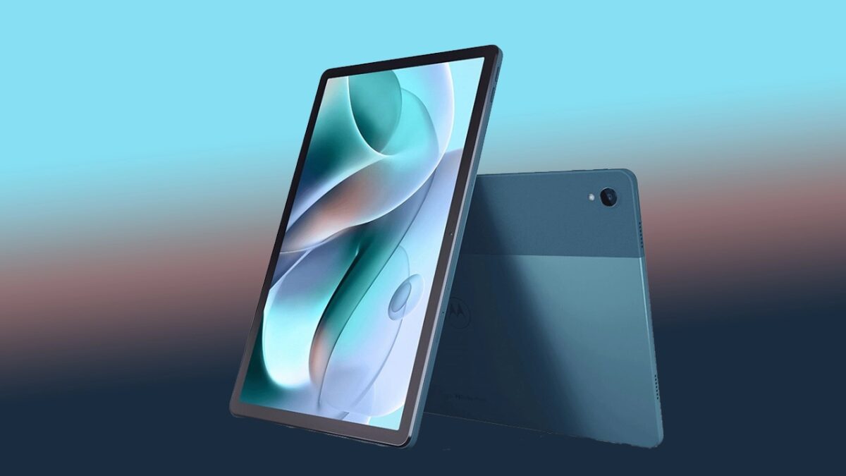 Планшет Motorola Moto Tab G62 в Google Play Console с указанием модели и характеристик