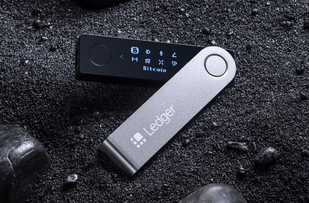 Обзор Tangem: простой и удобный холодный криптокошелёк с NFC 43 Ledger Nano X