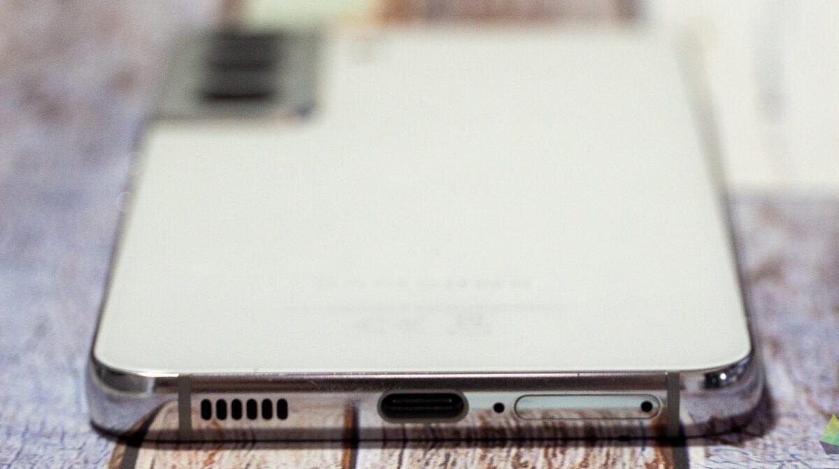 Samsung Galaxy S22 itzine.ru 18