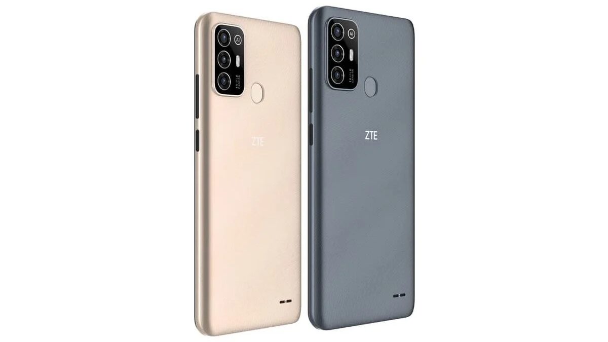Задняя панель смартфона ZTE Blade A52 с тремя камерой