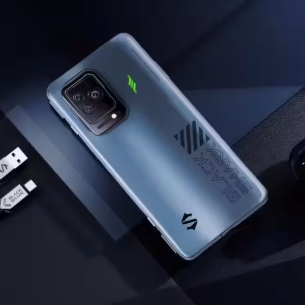 Задняя панель Xiaomi Black Shark 5S с тремя камерами и логотипом