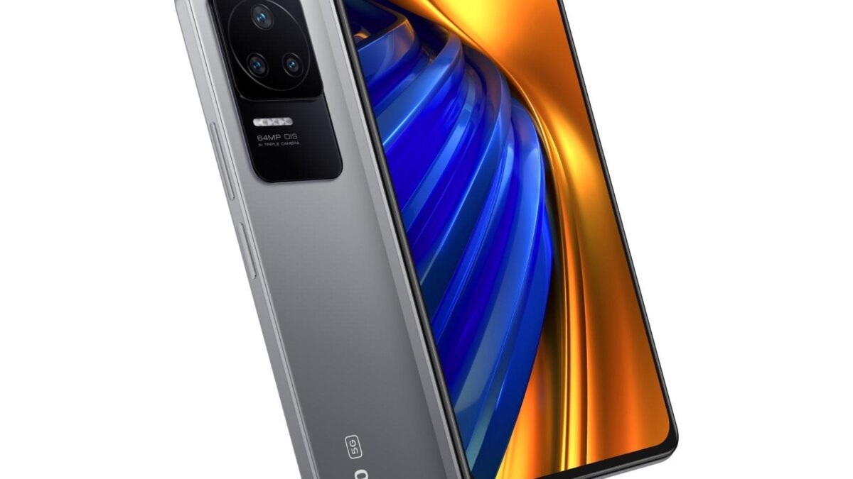 Наушники Pixel Buds Pro с синей внутренней частью и крышкой чехла в закрытом положении