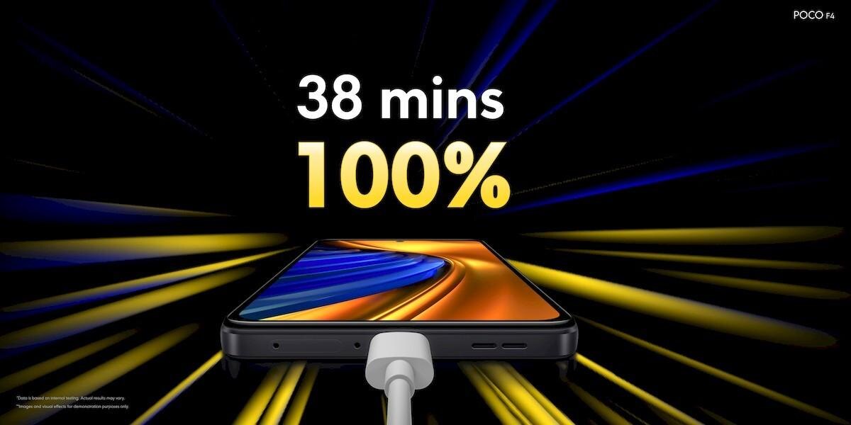 Новый iPhone 15 Pro серого цвета с тройной камерой