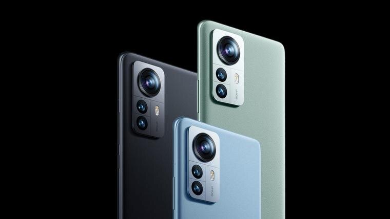 Современные смартфоны Xiaomi 13 и 13 Pro с тремя камерами и стильными корпусами
