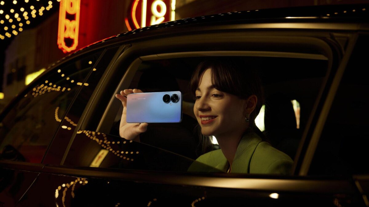 19 Pro blue 1 scaled