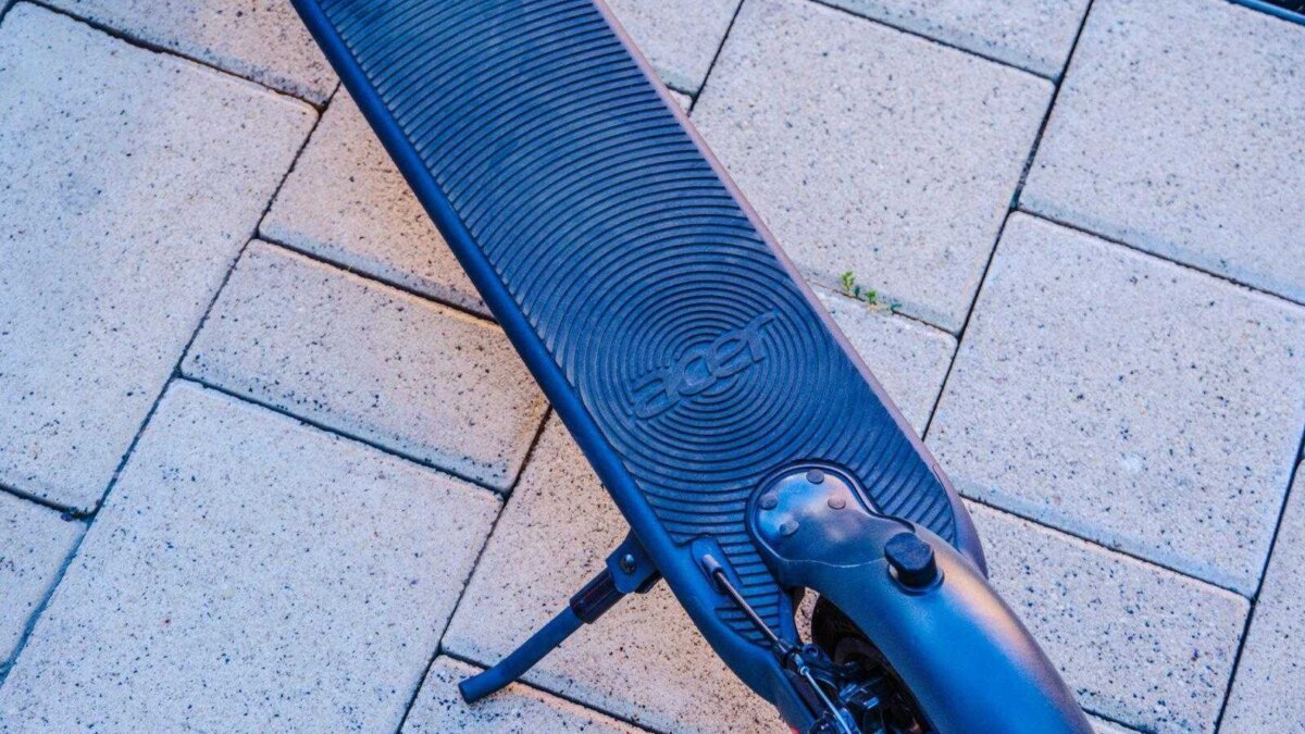 Обзор самоката Acer ES3: мощный, быстрый и удобный 38 ACER ES3 itzine.ru 5