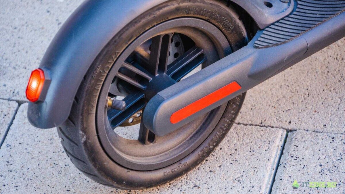 Обзор самоката Acer ES3: мощный, быстрый и удобный 42 ACER ES3 itzine.ru 7