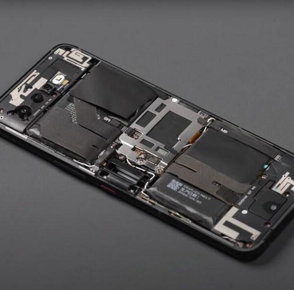 Разборка Asus ROG Phone 6 показывает оптимизацию охлаждения