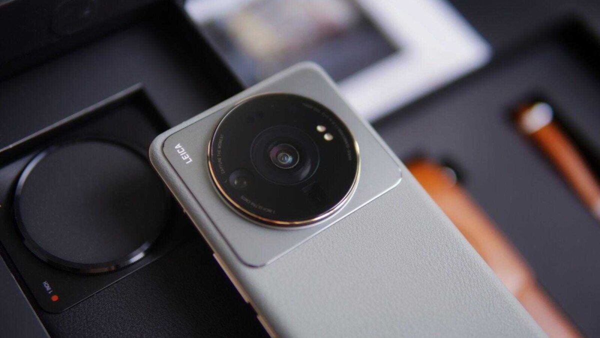 Xiaomi 12S Ultra: датчик основной камеры измеряется на видео 3 Xiaomi