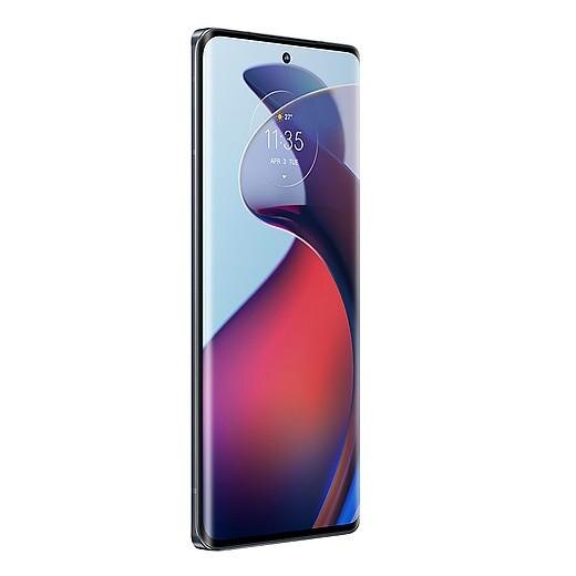 Смартфон Motorola Edge 30 Fusion с изогнутым дисплеем и передней камерой в центре