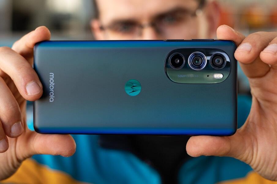Motorola Edge 30 Neo: утечка рендеров 3 Motorola Edge 30 Neo