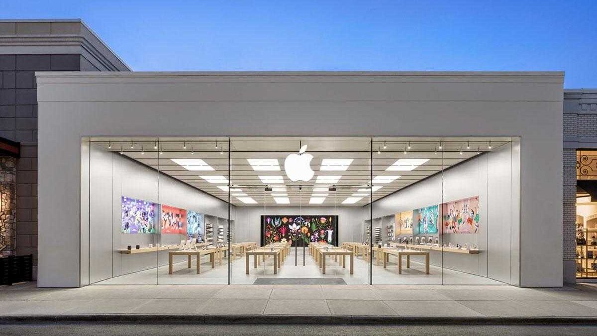 Apple заплатит $30,5 млн работникам магазинов за досмотр сумок 5 apple otkryli ofis kieve