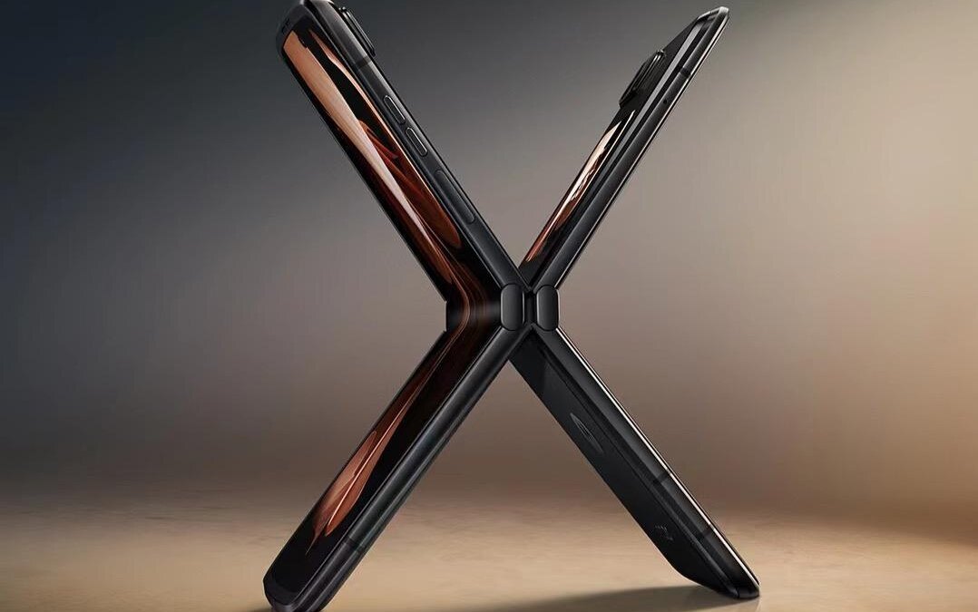 Объявлена стоимость Moto Razr 2022 2 Moto Razr 2022